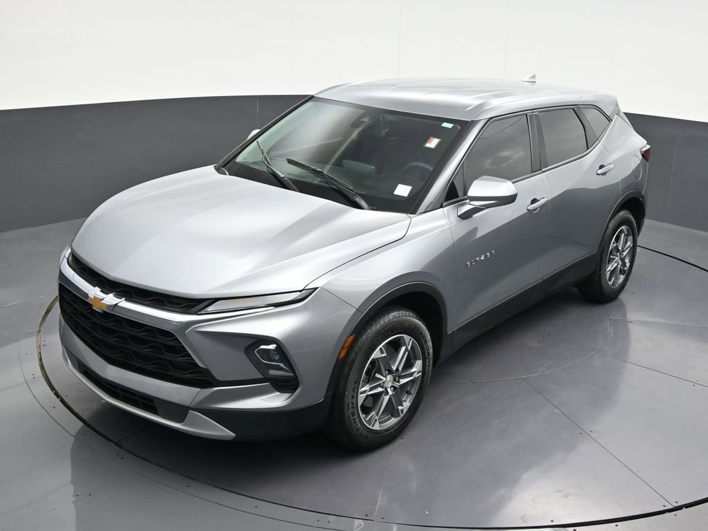 Used 2024 Chevrolet Blazer LT FWD image 17