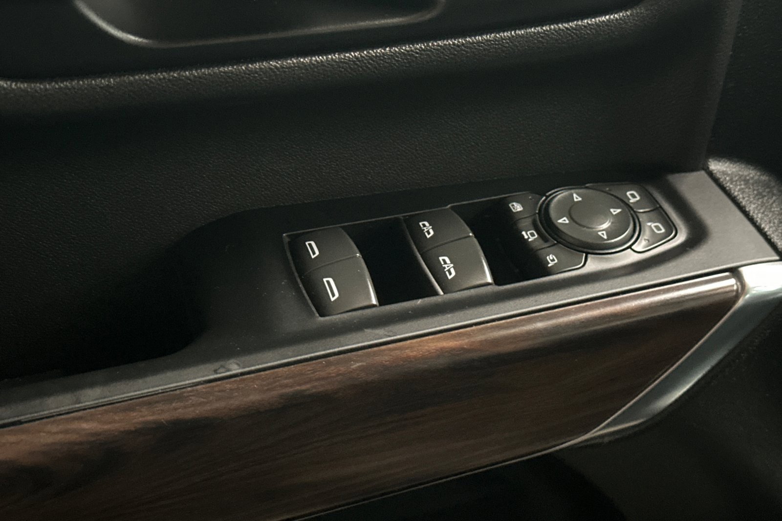 Used 2023 GMC Sierra 2500 SLT w/ SLT Convenience Package image 12