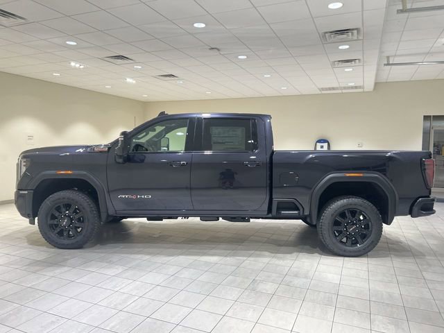 Used 2025 GMC Sierra 2500 AT4 image 2