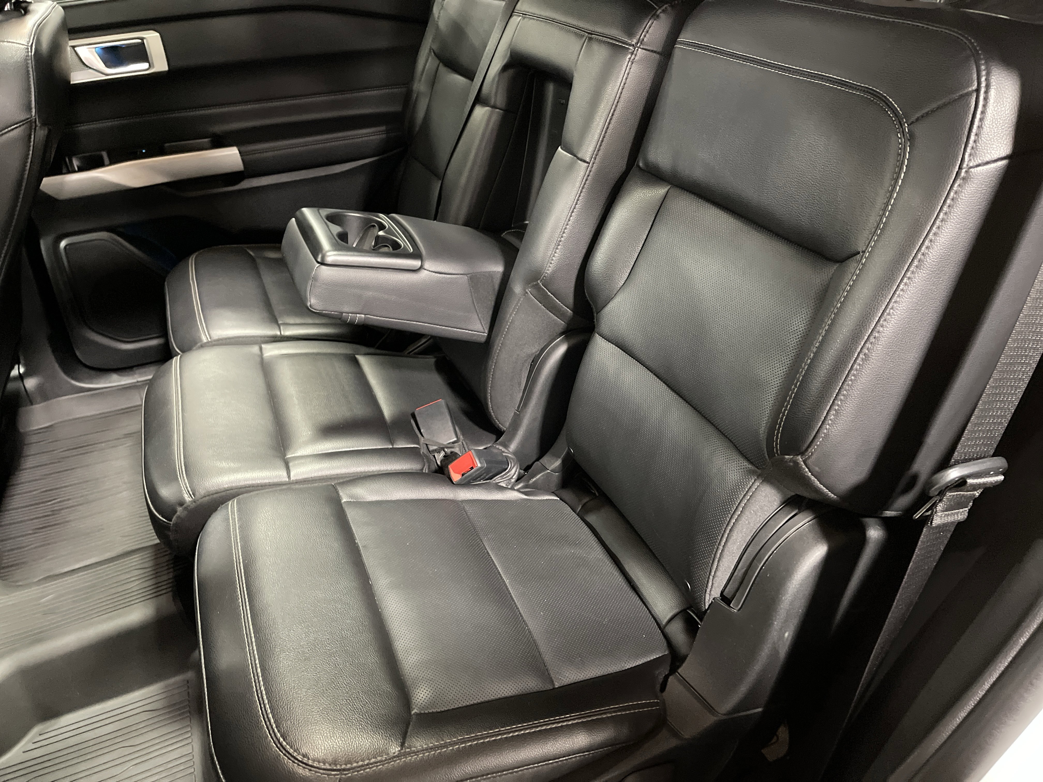 Used 2022 Ford Explorer Limited w/ Hybrid Equipment Group 310A image 13