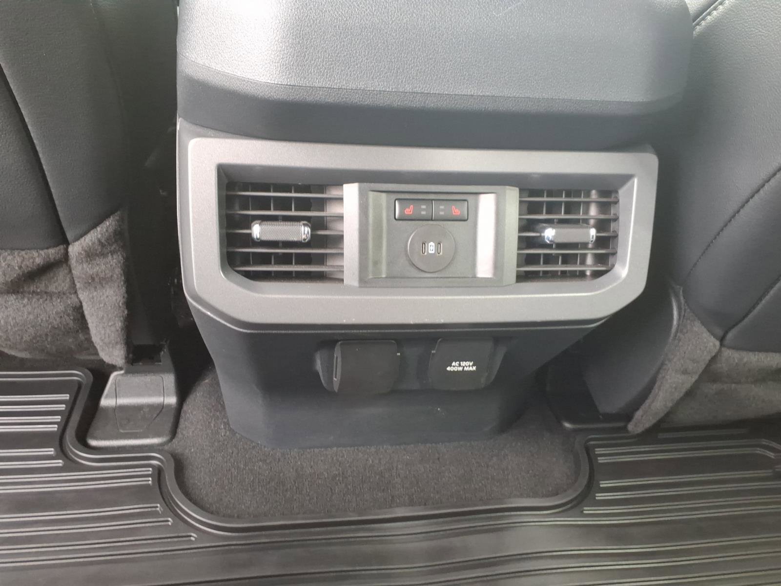 Used 2024 Ford F250 Lariat w/ FX4 Off-Road Package image 10