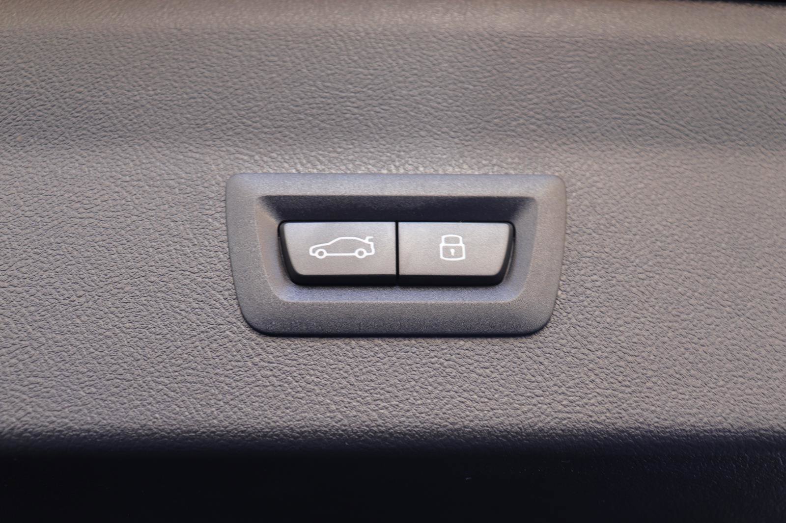 New 2025 BMW X4 xDrive30i w/ Premium Package image 17