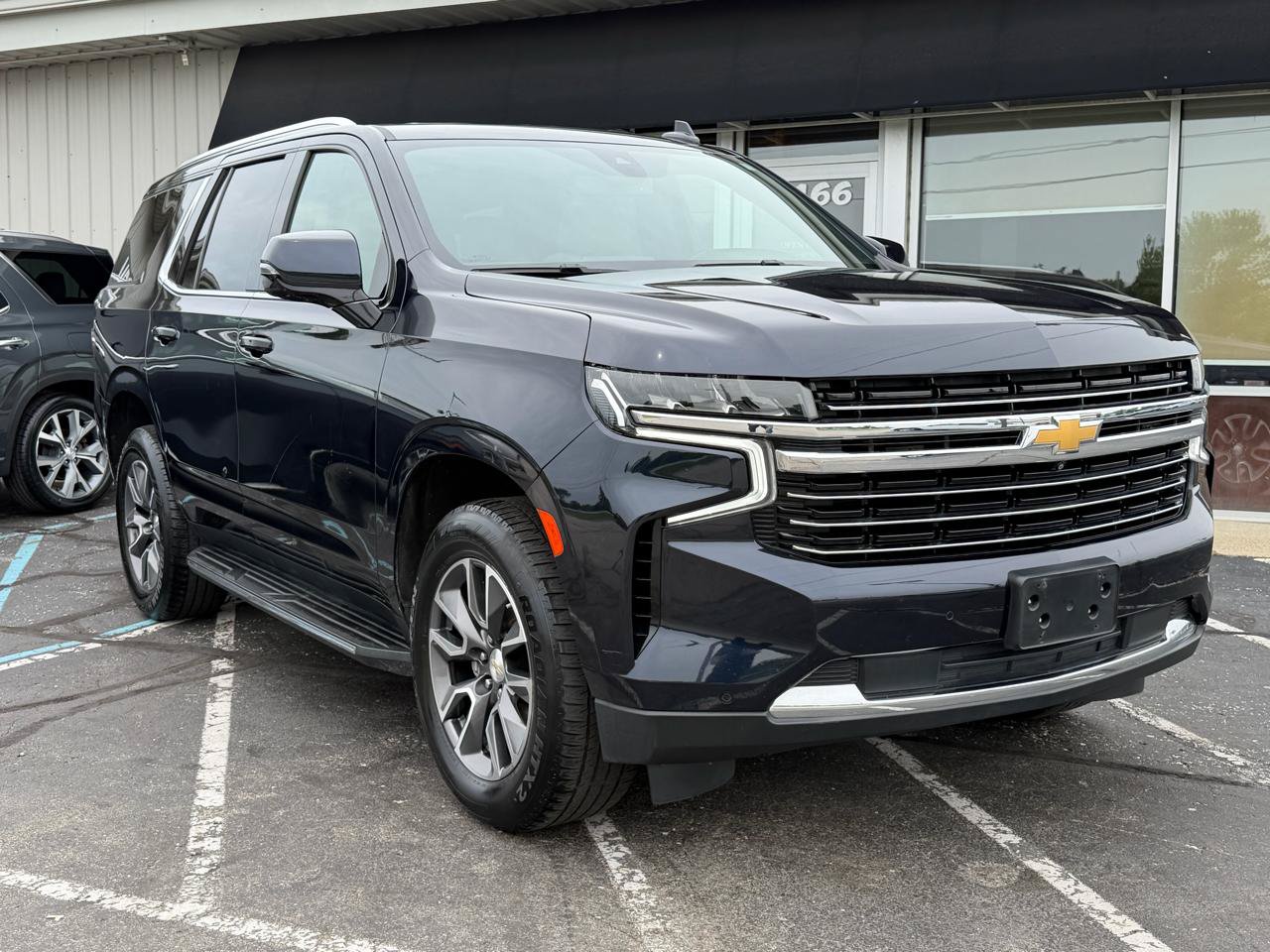Used 2021 Chevrolet Tahoe LT w/ LT Signature Package AWD/4WD image 8