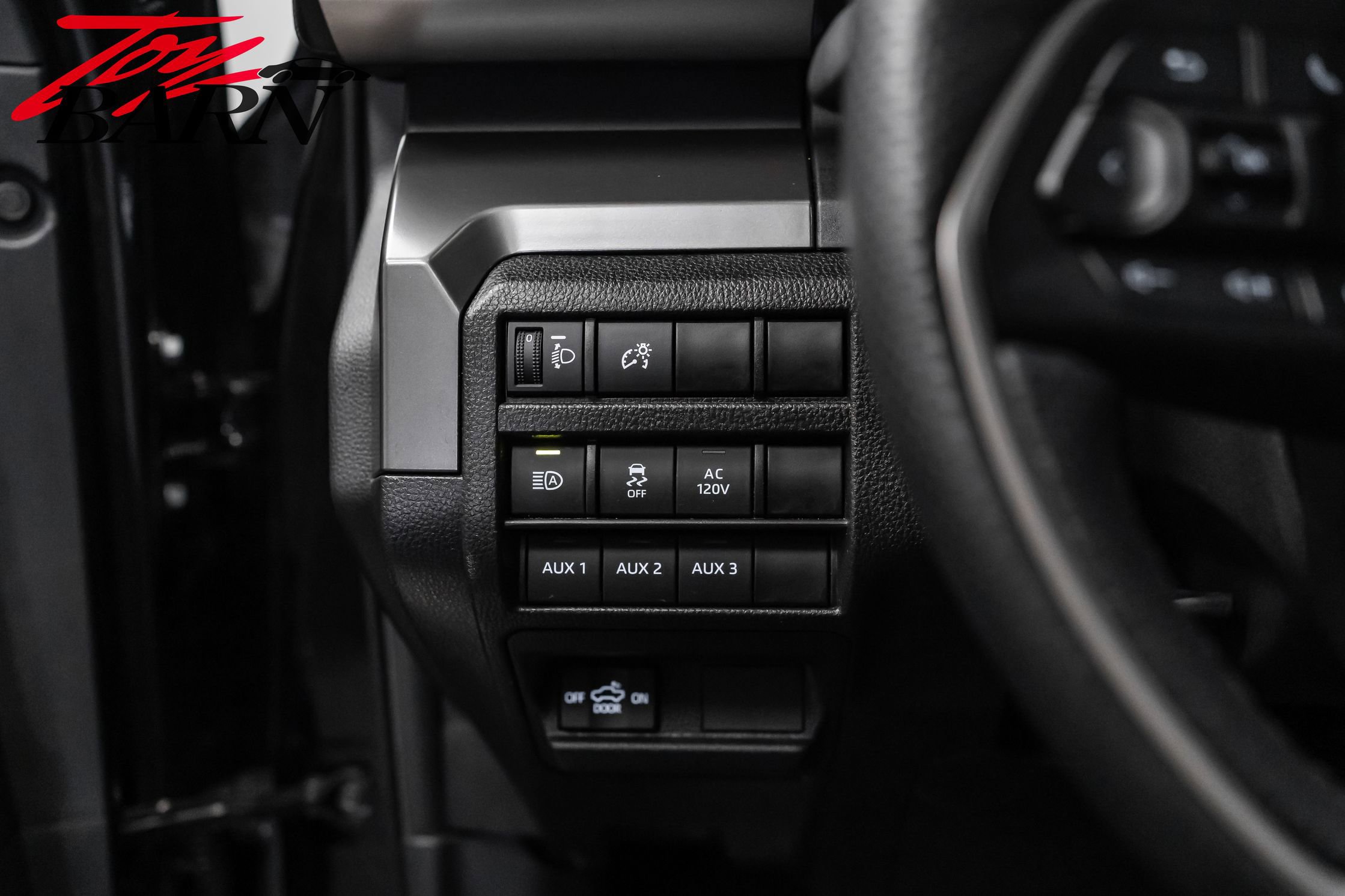 Used 2025 Toyota Tacoma TRD Off-Road image 27