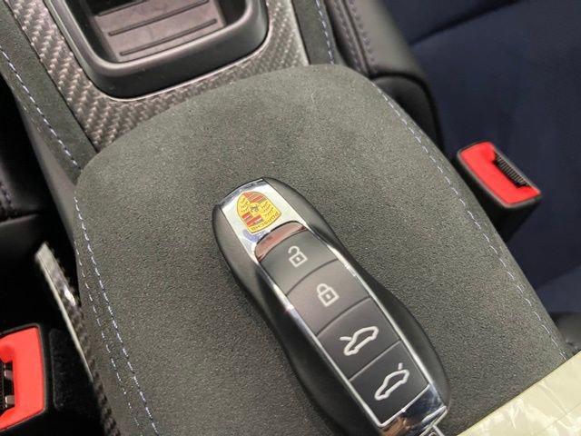 New 2025 Porsche 718 Cayman GT4 RS image 32