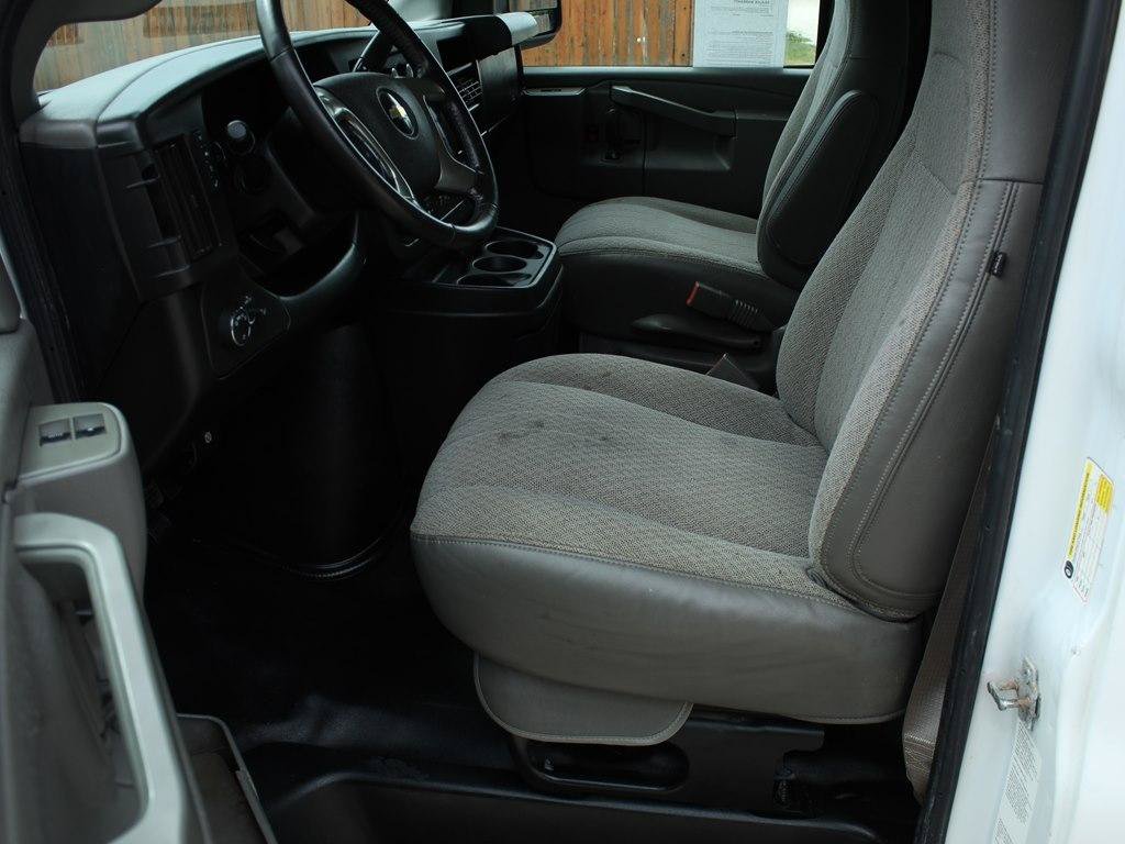 Used 2019 Chevrolet Express 3500 w/ Power Convenience Package RWD image 18