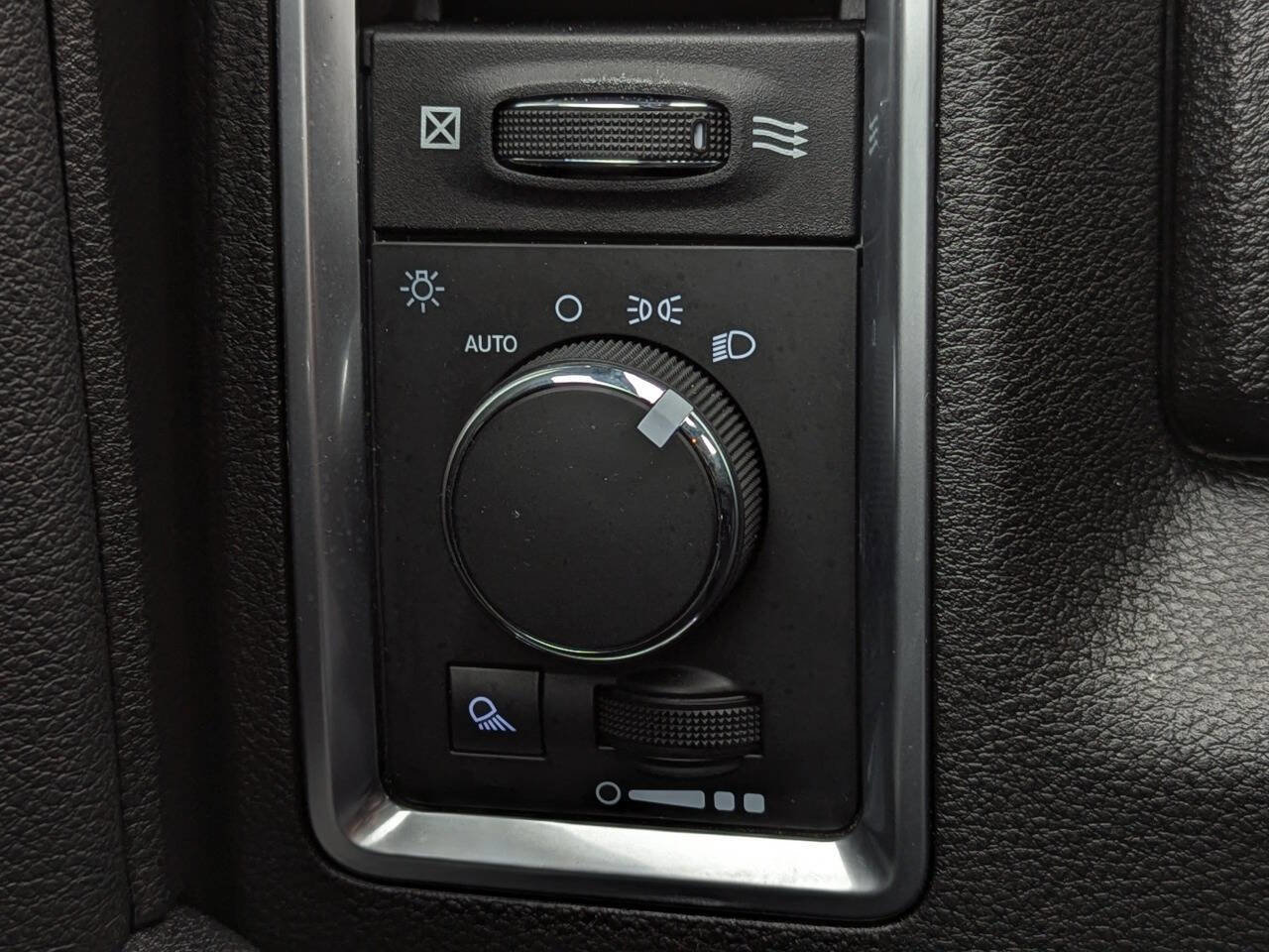 Used 2021 RAM 1500 Classic Warlock AWD/4WD image 25
