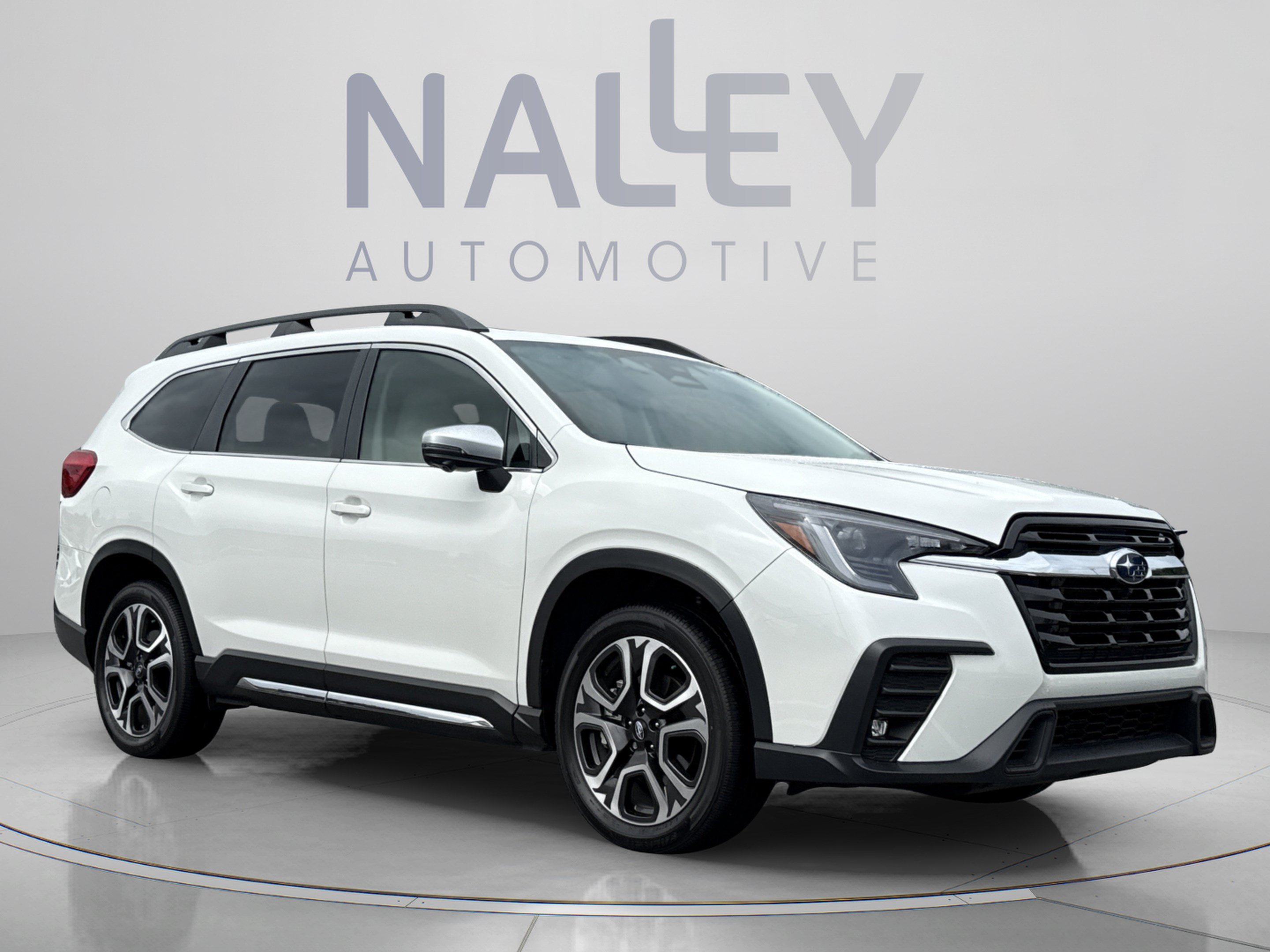 Used 2023 Subaru Ascent Limited w/ Technology Package AWD/4WD image 7