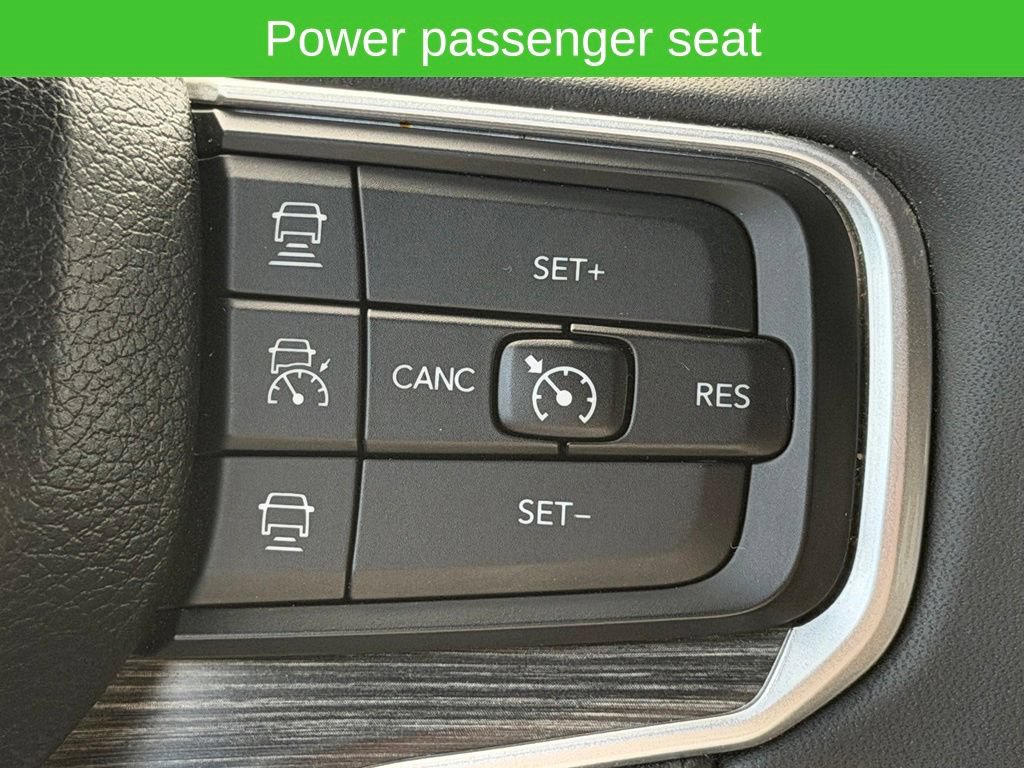 Used 2024 Jeep Wagoneer L Series II w/ Flexible Seating Group AWD/4WD image 35