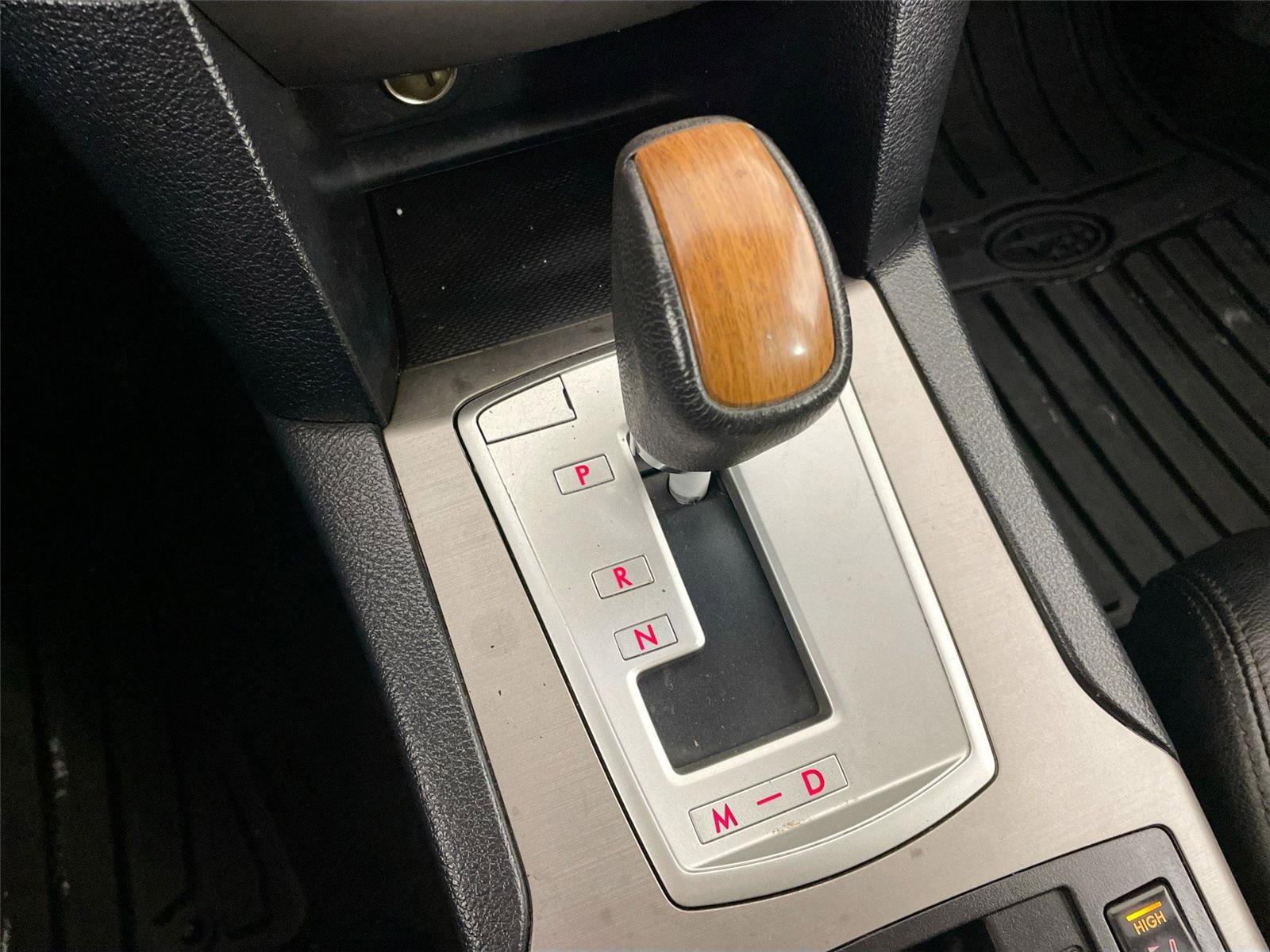 Used 2014 Subaru Outback 2.5i Limited w/ Moonroof Package image 18