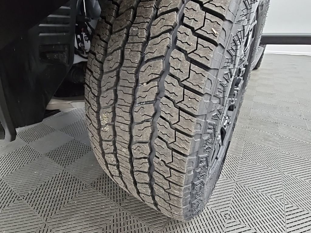 New 2026 GMC Hummer EV SUV image 50