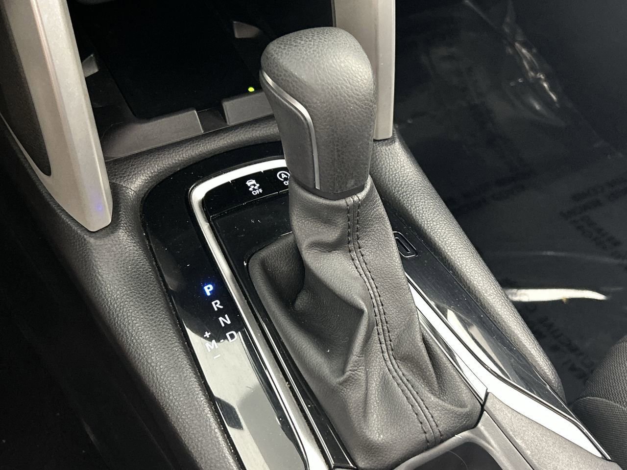 Used 2024 Toyota Corolla Cross LE image 15