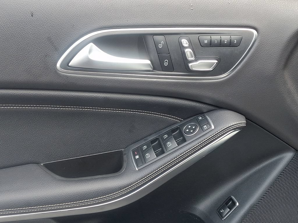 Used 2018 Mercedes-Benz GLA 250 4MATIC image 13