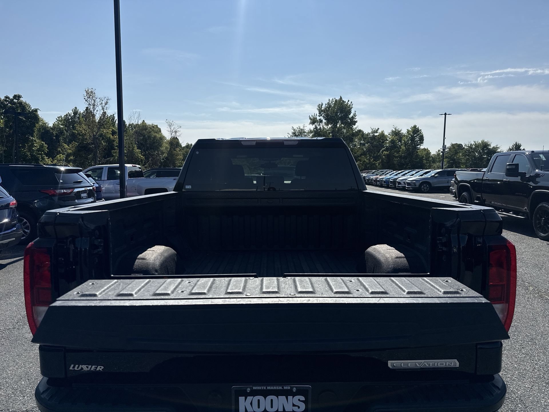 Used 2022 GMC Sierra 1500 Elevation AWD/4WD image 26