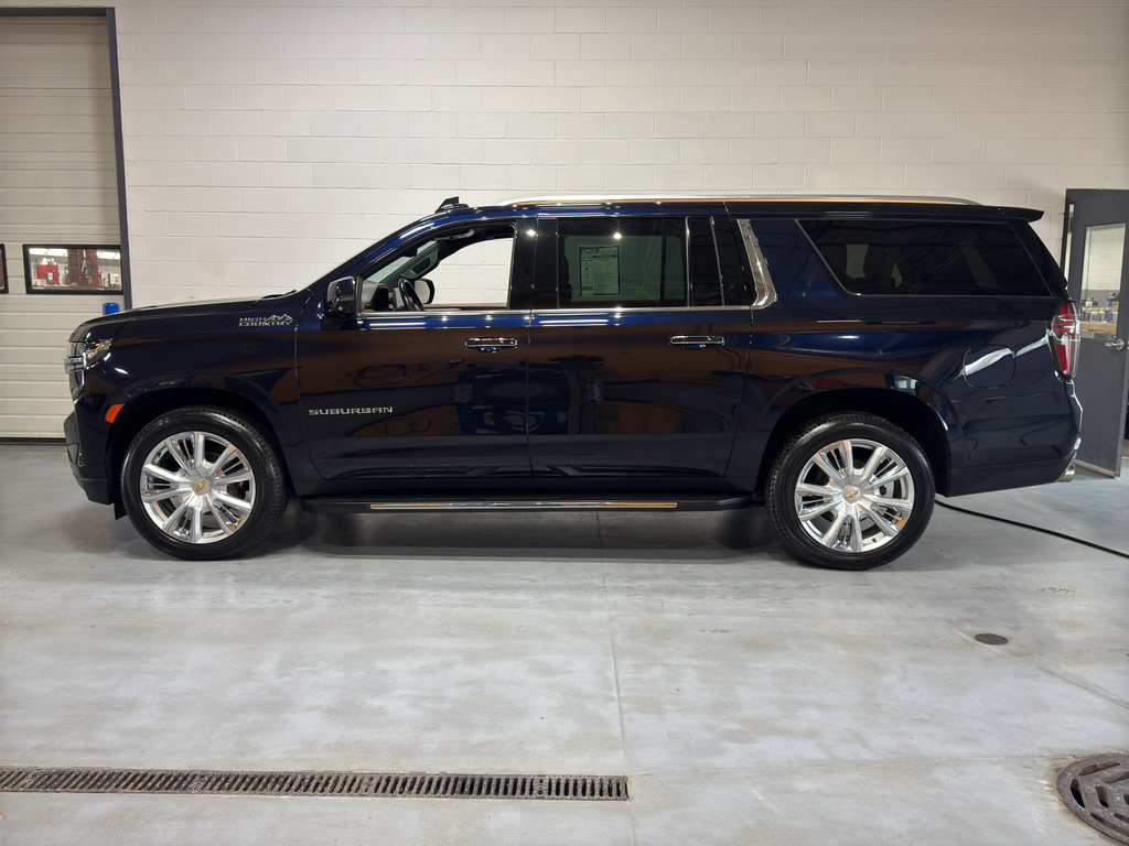 Used 2022 Chevrolet Suburban High Country AWD/4WD image 2