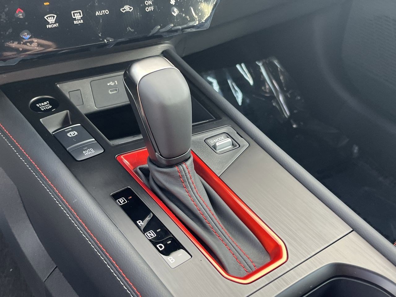 New 2025 Nissan Kicks SR FWD image 25