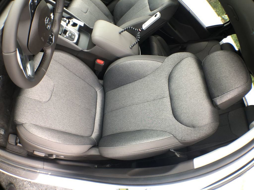 Used 2020 Hyundai Santa Fe SEL w/ Convenience Package image 32