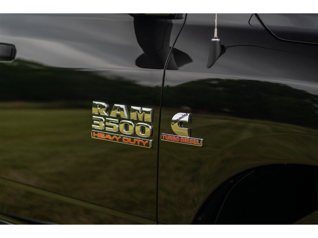 Used 2018 RAM 3500 Tradesman w/ Chrome Appearance Group AWD/4WD image 3