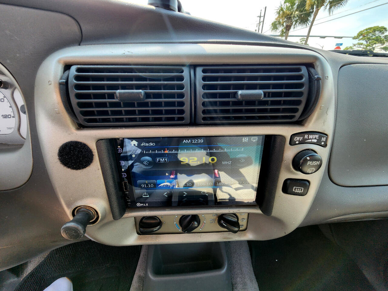 Used 2001 Ford Explorer Sport image 16