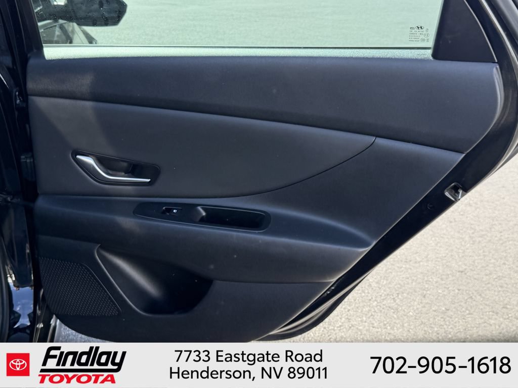 Used 2021 Hyundai Elantra SEL w/ Convenience Package FWD image 16