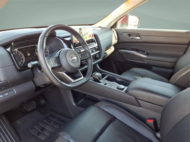 Used 2024 Nissan Pathfinder SL w/ Cargo Package AWD/4WD image 13