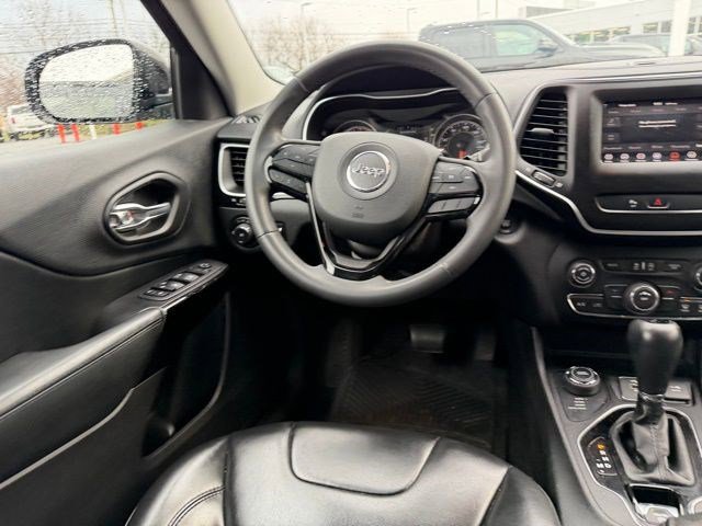 Used 2020 Jeep Cherokee Latitude Plus image 14