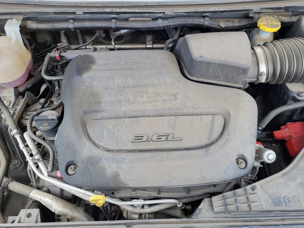 Used 2023 Chrysler Pacifica Touring-L FWD image 20
