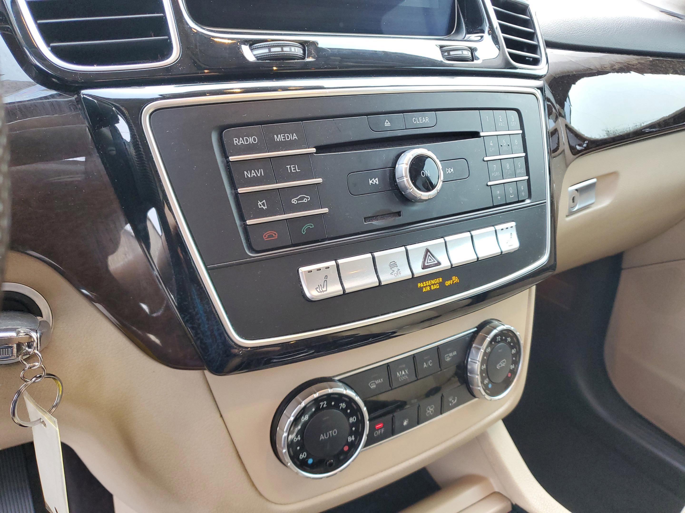 Used 2018 Mercedes-Benz GLE 350 w/ Premium 1 Package image 22