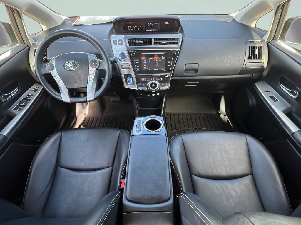 Used 2015 Toyota Prius V Five FWD image 11
