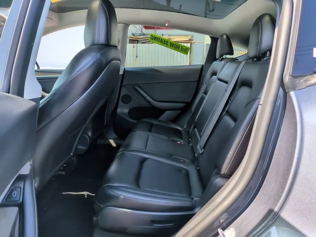 Used 2022 Tesla Model Y Long Range image 14