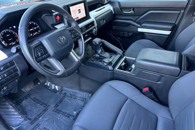 Used 2024 Toyota Tacoma TRD Off-Road image 11