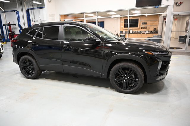 New 2026 Chevrolet Trax ACTIV w/ Sunroof Package image 4