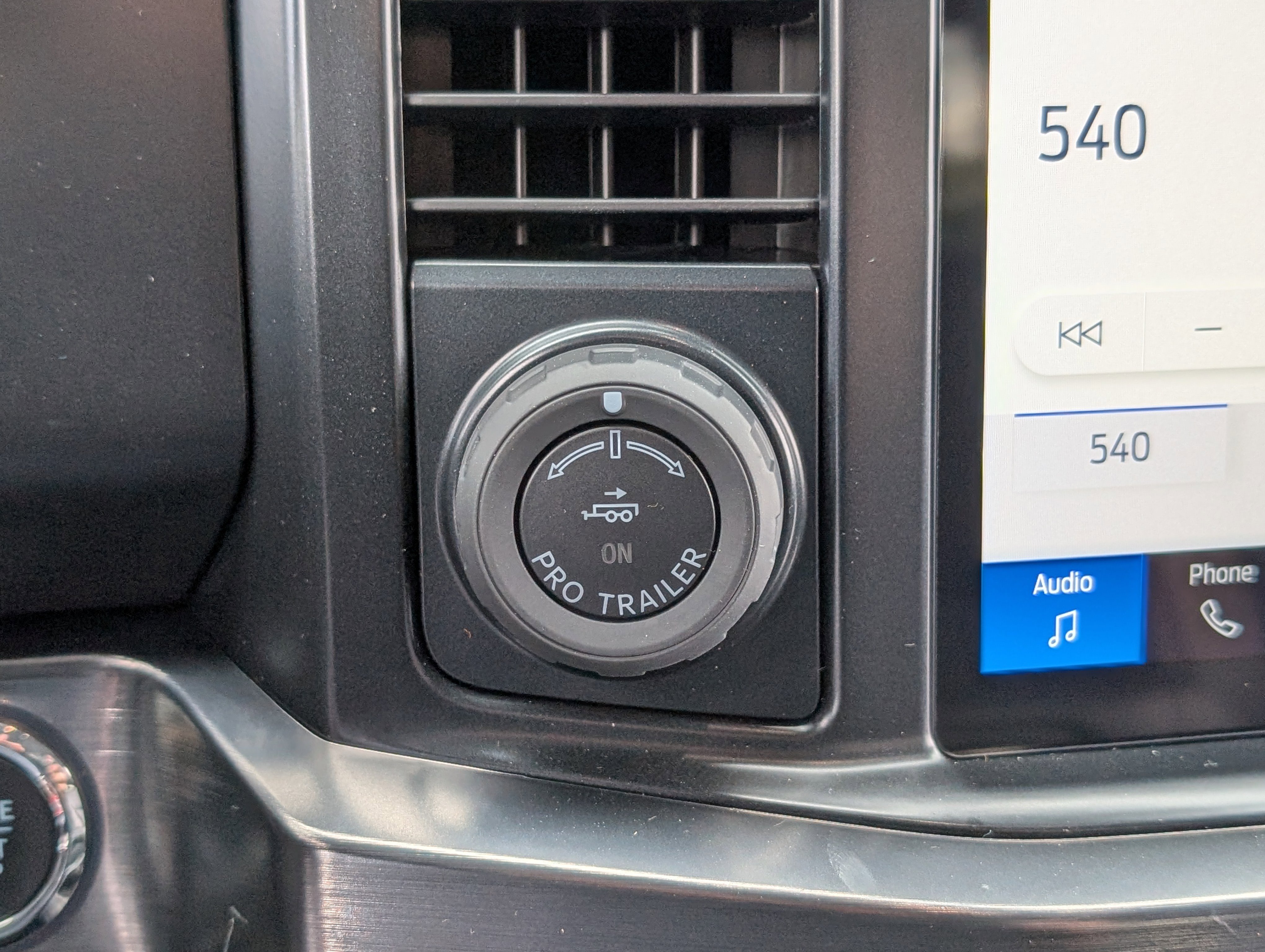 New 2026 Ford F250 Lariat w/ Black Appearance Package image 24