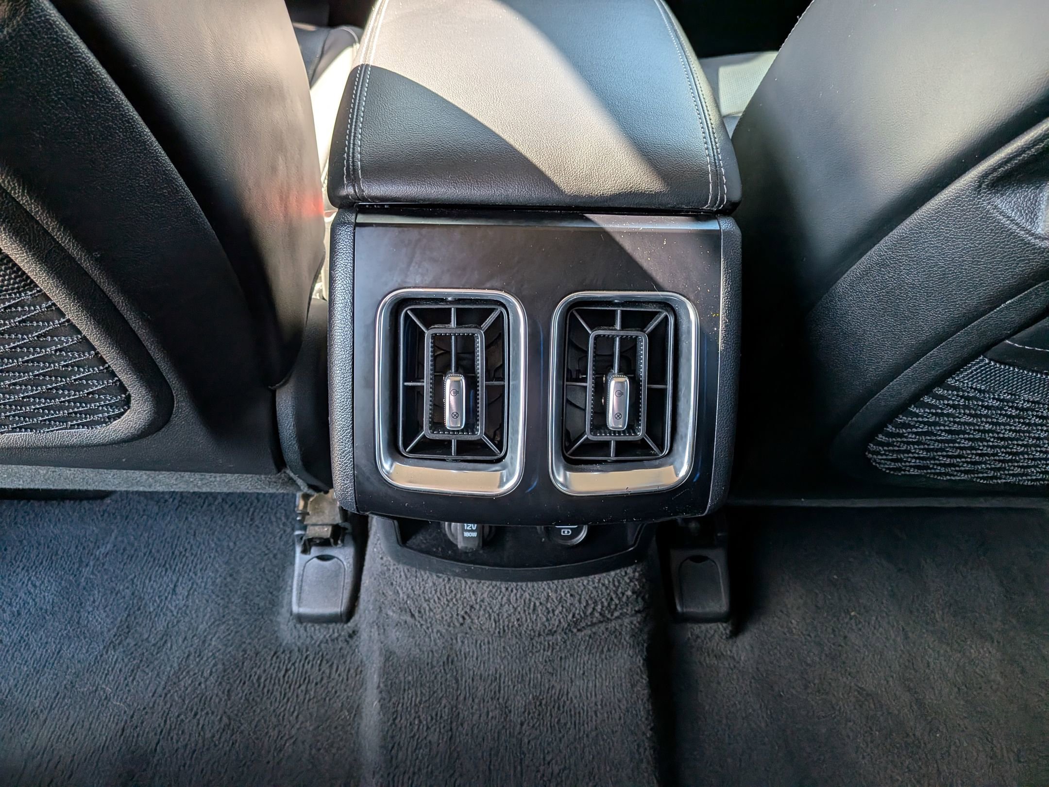 Used 2023 Kia Sorento S AWD/4WD image 28