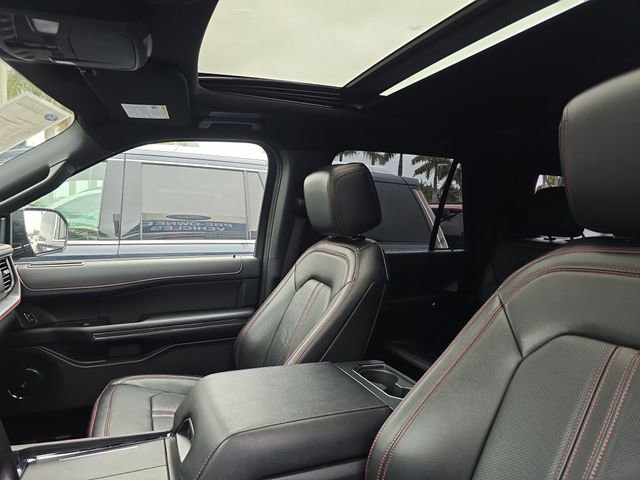 Used 2022 Ford Expedition Limited image 27