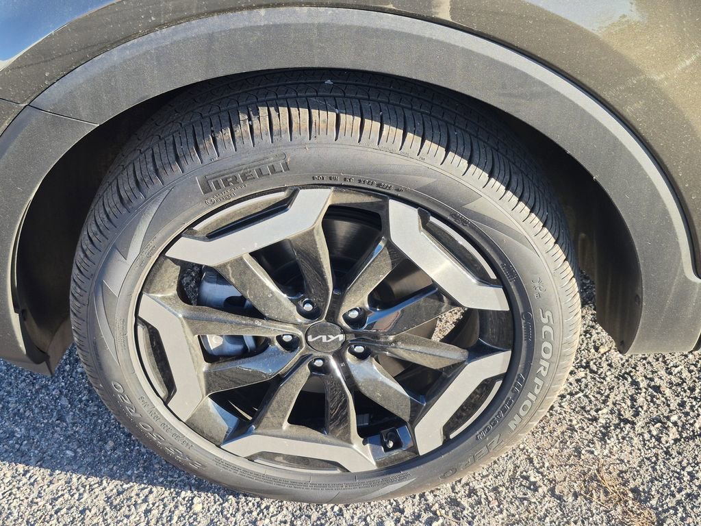 Certified 2025 Kia Telluride S image 18