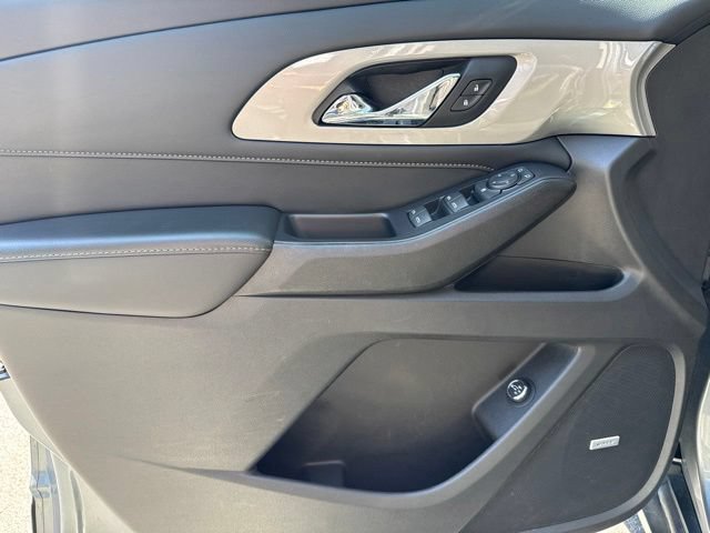 Used 2021 Chevrolet Traverse RS FWD image 9
