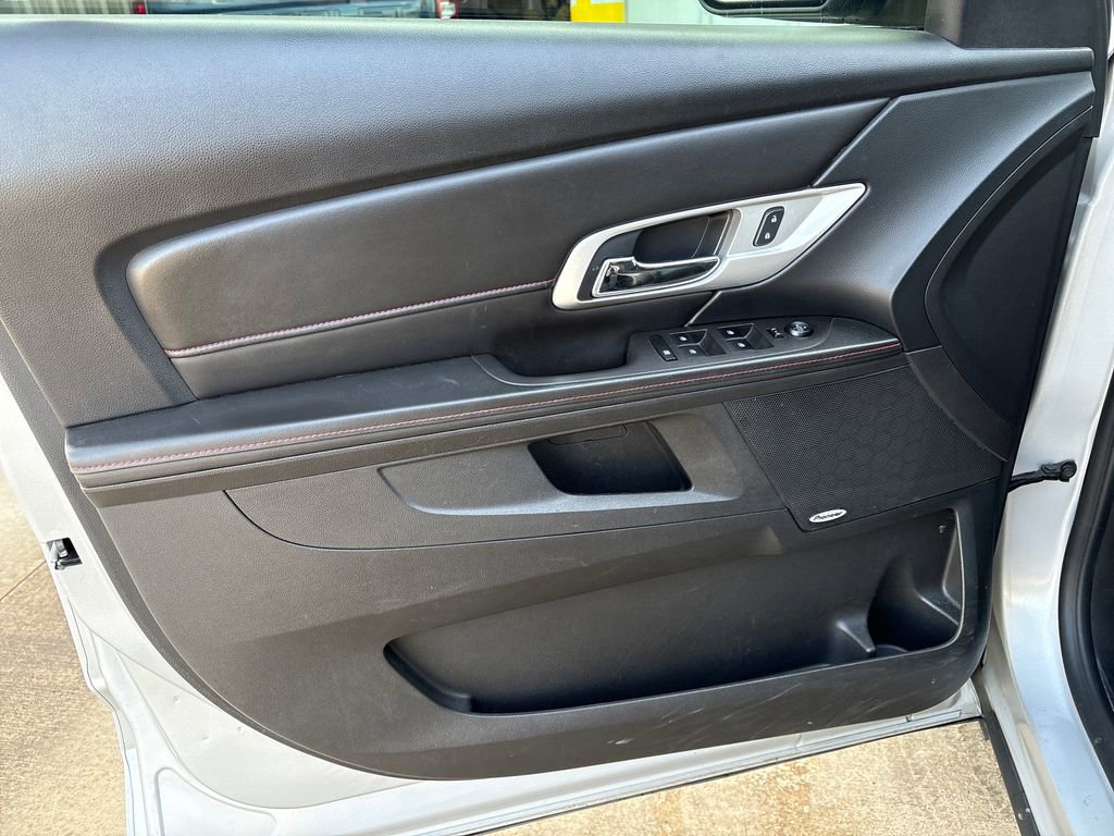 Used 2015 GMC Terrain SLT w/ Chrome Appearance Package image 14