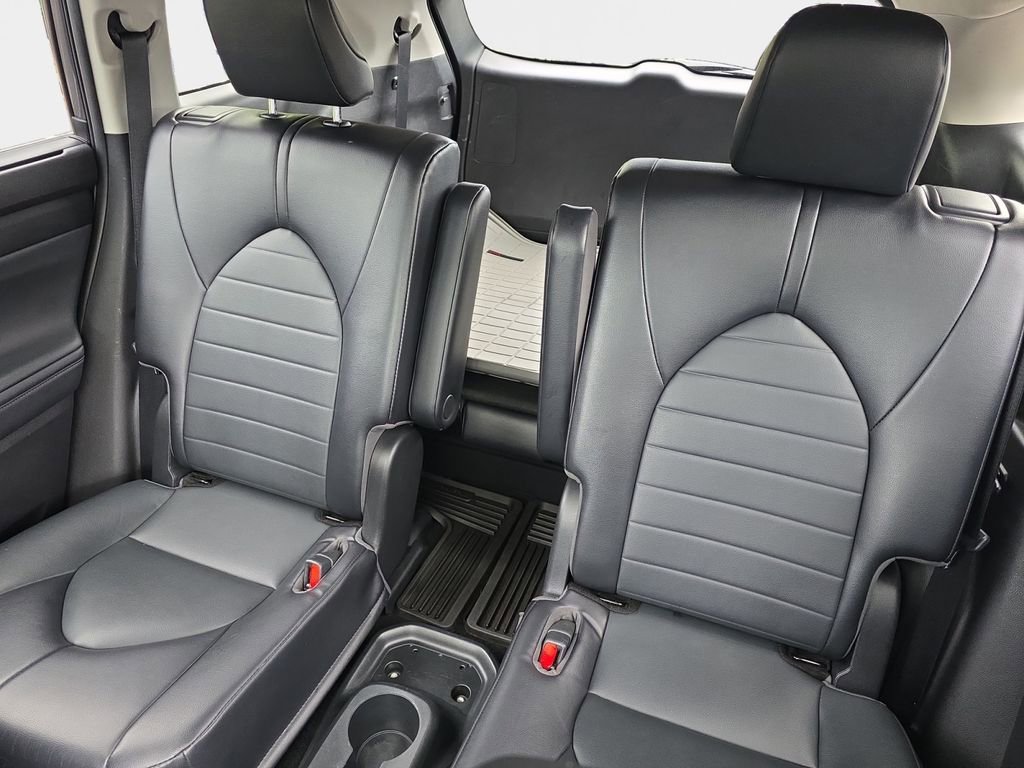 Used 2022 Toyota Highlander XLE FWD image 20