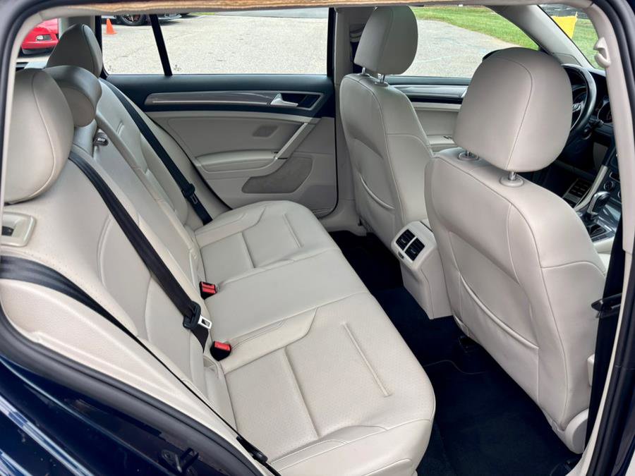 Used 2017 Volkswagen Golf Alltrack SEL image 15
