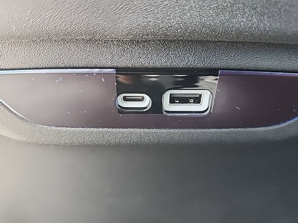 New 2026 Chrysler Pacifica Limited image 21