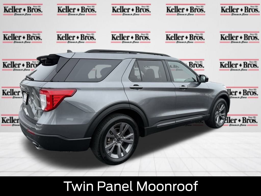 Used 2022 Ford Explorer XLT w/ Equipment Group 202A image 6