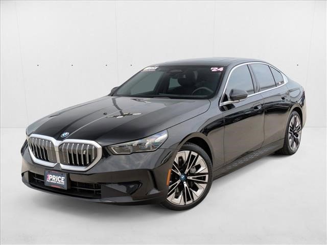 Used 2024 BMW i5 eDrive40i w/ Premium Package image 1