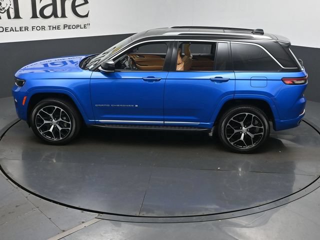 Used 2023 Jeep Grand Cherokee Summit AWD/4WD image 63