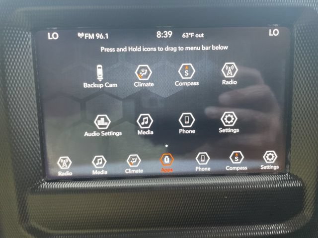 Used 2019 Jeep Wrangler Unlimited Sahara AWD/4WD image 5