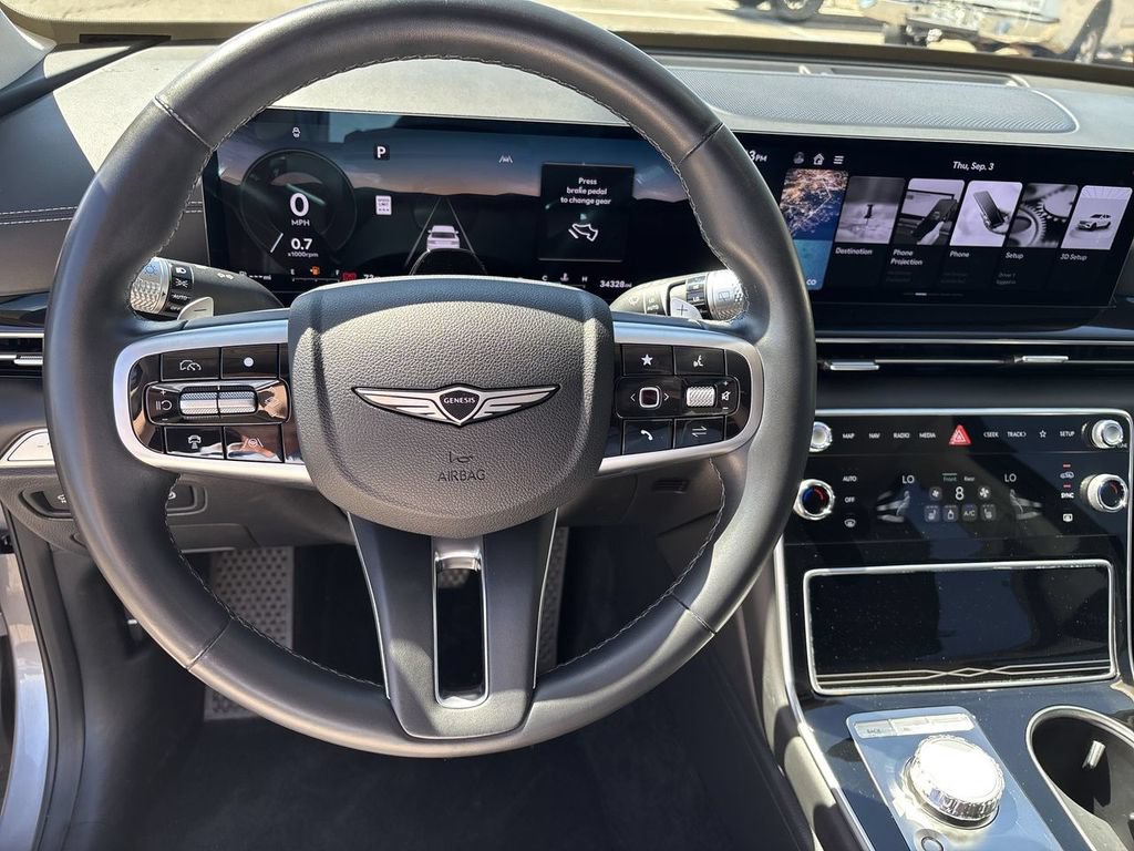 Used 2025 Genesis GV80 2.5T Standard AWD/4WD image 15