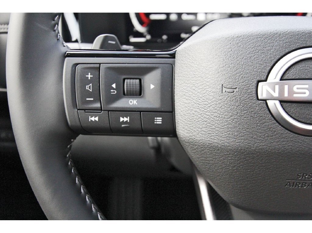 New 2026 Nissan Pathfinder Platinum FWD image 19