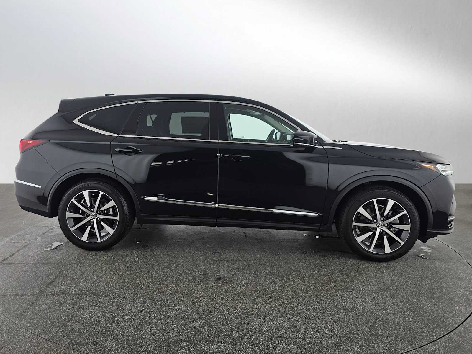 New 2026 Acura MDX w/ Technology Package FWD image 2