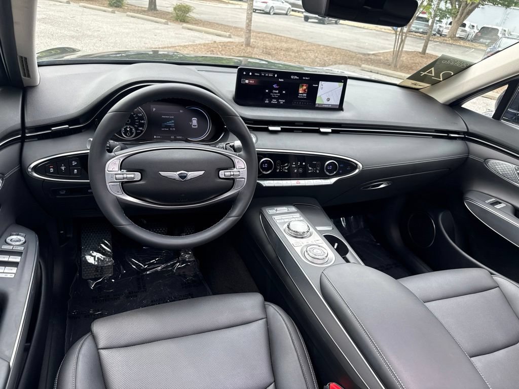 Used 2024 Genesis GV70 2.5T w/ Select Package AWD/4WD image 15