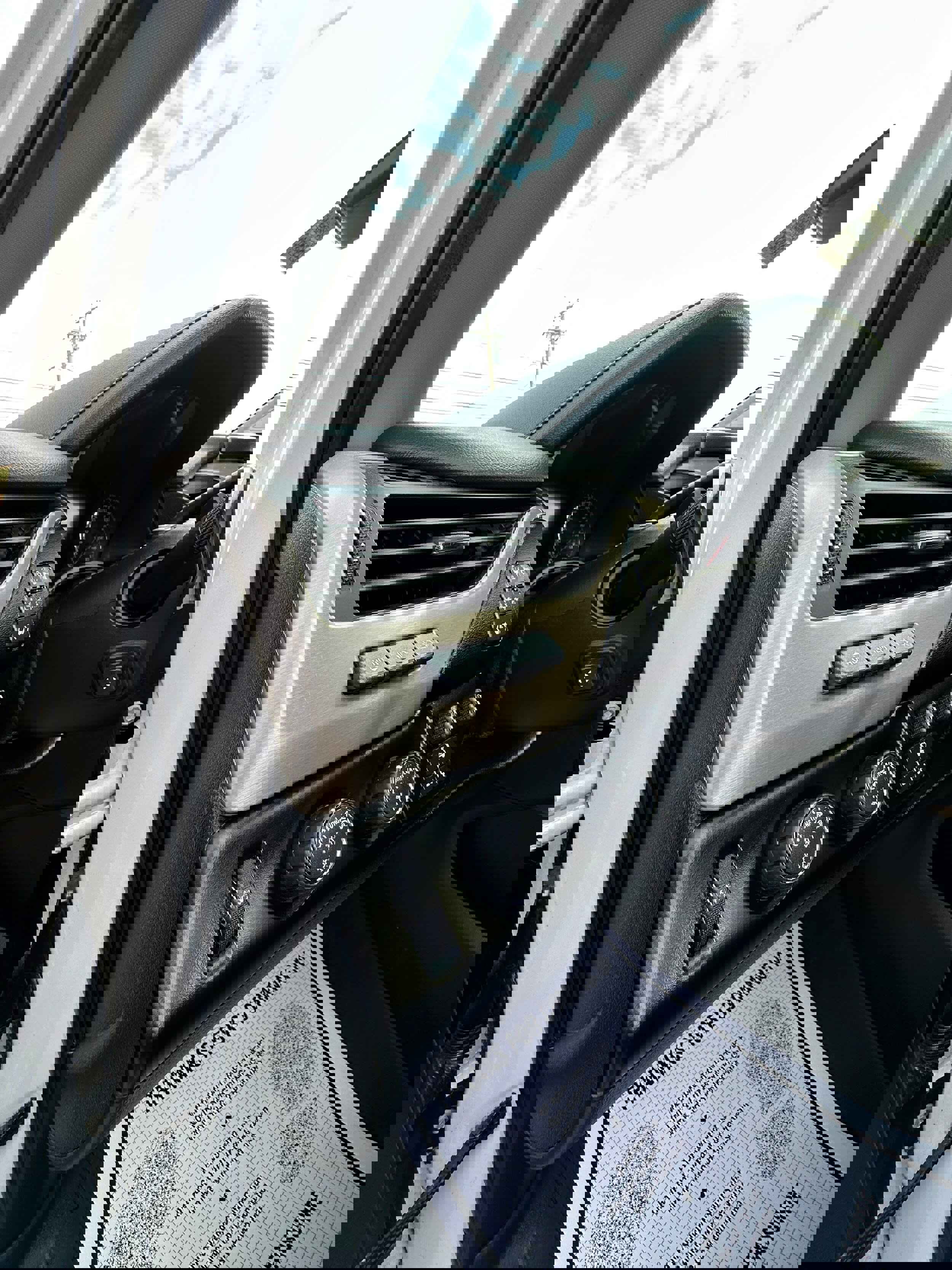 Used 2019 GMC Yukon Denali w/ Denali Ultimate Package image 11